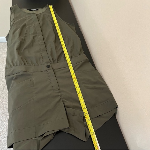 Arc’teryx Kyla Romper - Size 6 Olive Green Outdoors Summer Wear - Picture 16 of 16